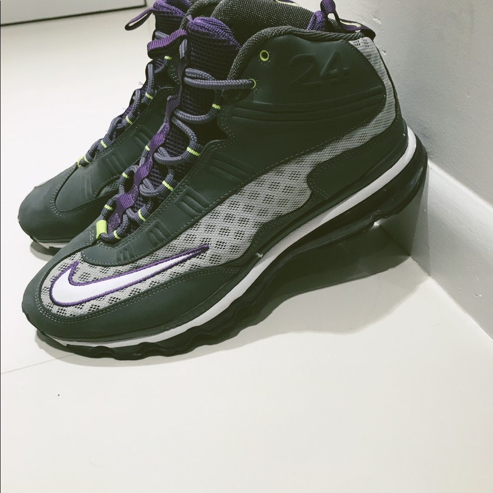 Nike Griffey sneakers